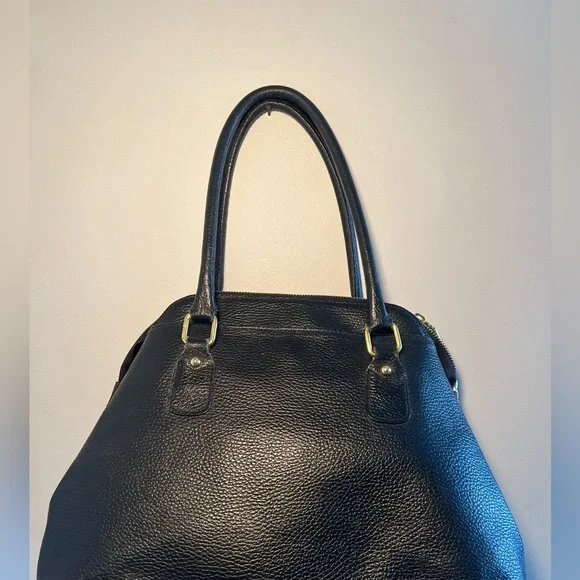 L Credi black pebbled leather made in Italy bag. See measurement in photos. - Picture 3 of 10